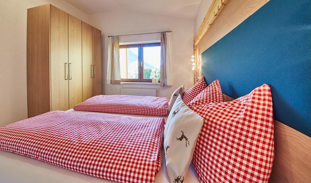 M's Wood Appartement Maishofen Buitenkant foto